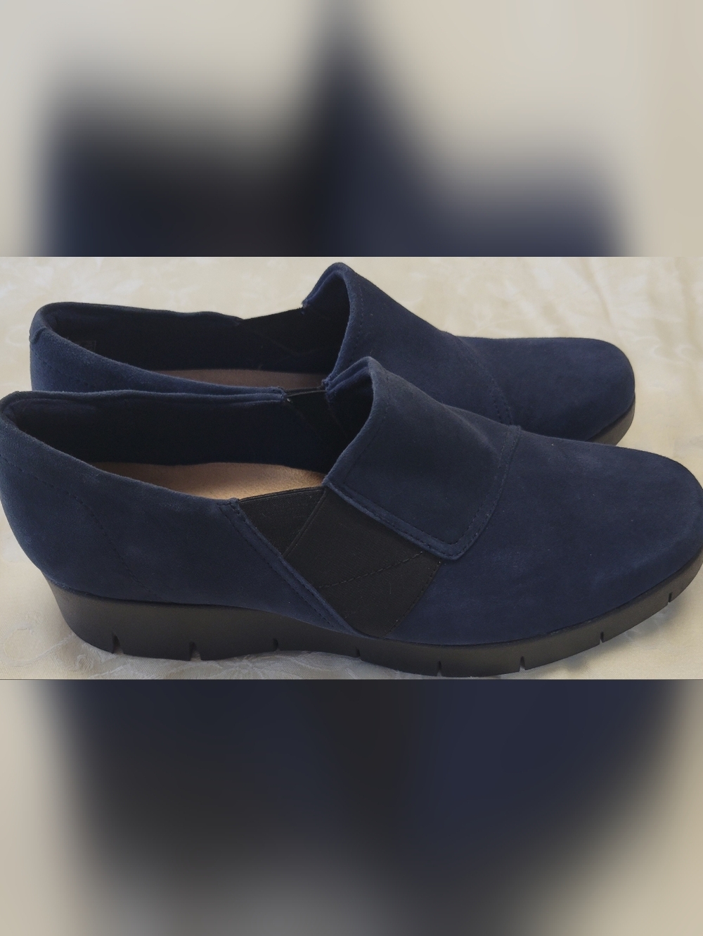 Clarks Artisan Slip On Shoes Womens 9.5 Navy Suede Comfort Walking Casual